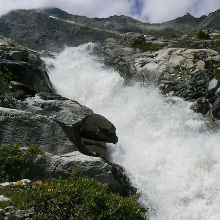 Haus Alpenstern Saas-Grund Quarto foto