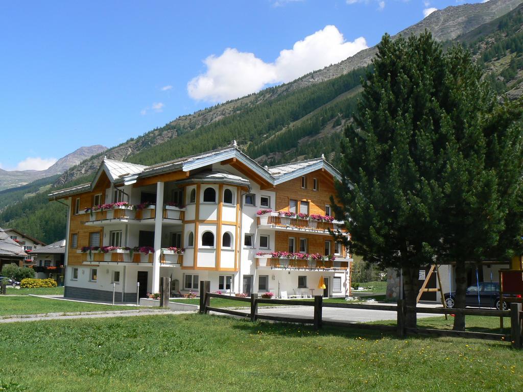 Haus Alpenstern Saas-Grund Exterior foto
