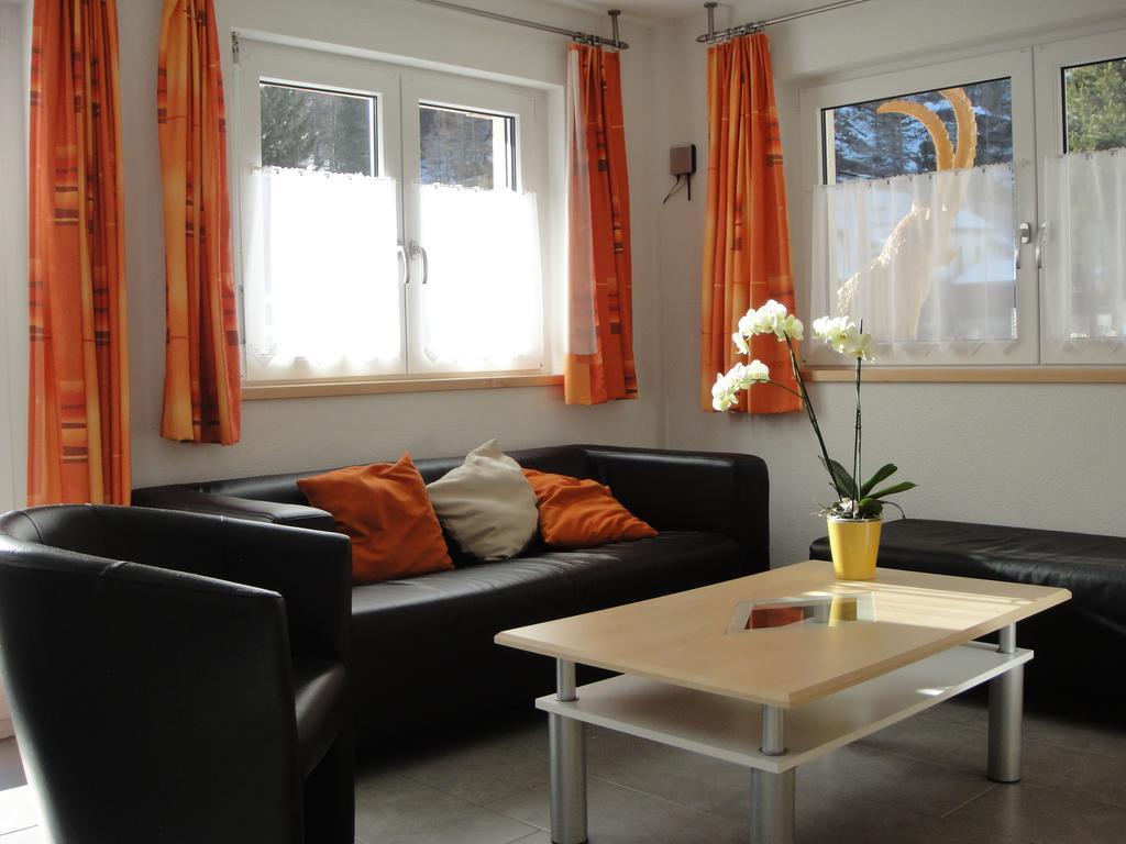 Haus Alpenstern Saas-Grund Quarto foto