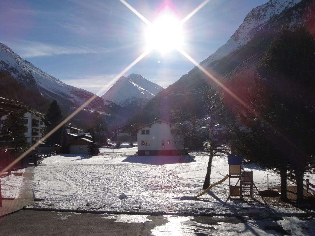 Haus Alpenstern Saas-Grund Quarto foto