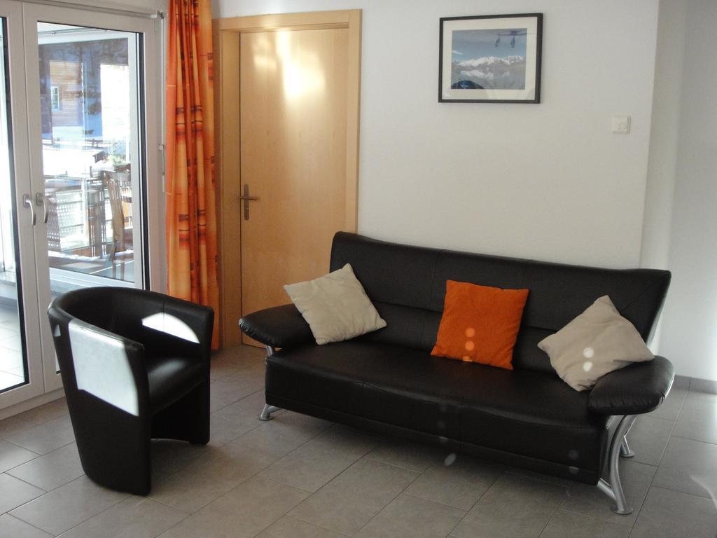 Haus Alpenstern Saas-Grund Quarto foto