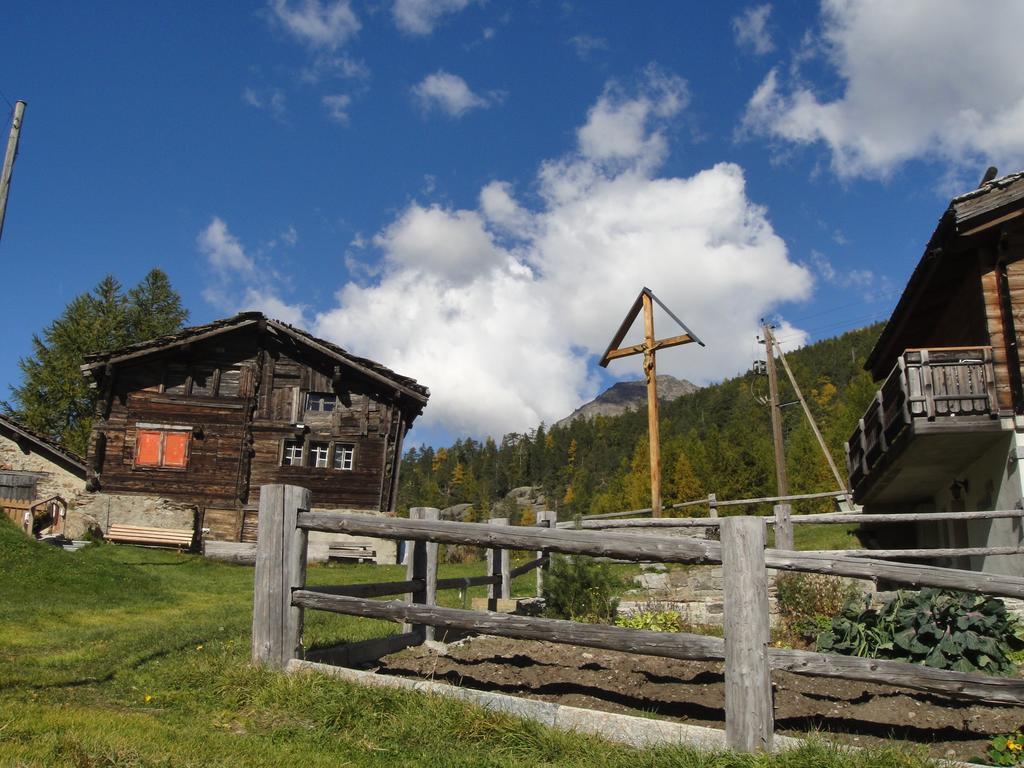 Haus Alpenstern Saas-Grund Exterior foto