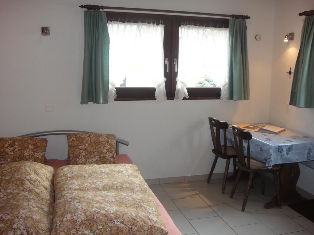 Haus Alpenstern Saas-Grund Quarto foto
